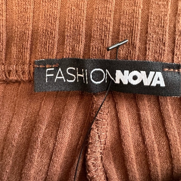 Fashion Nova 2 Piece Long Poet Sleeves Ribbed Brown Crop Top and Pants - Picture 10 of 15